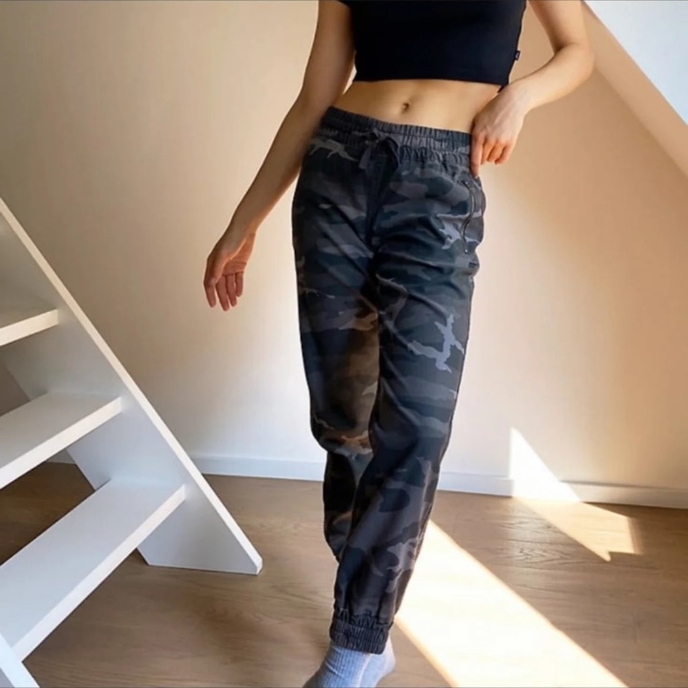 Aritzia TNA Alix Pant